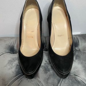 Christian Louboutin suede & leather pumps Size 38